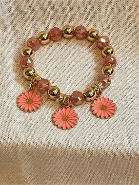 Pink Daisy Charm Beaded Bracelet with Gold Accents